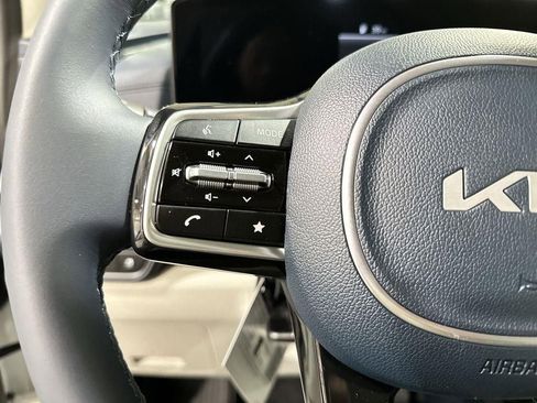 New 2026 Kia Carnival EX image 31