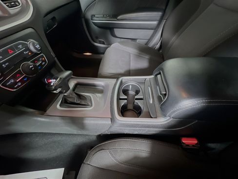 Used 2022 Dodge Charger SXT RWD image 25