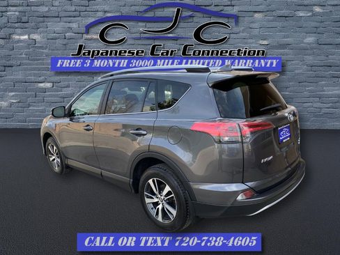 Used 2018 Toyota RAV4 XLE image 5