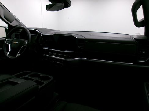 Certified 2025 Chevrolet Silverado 1500 LT image 3