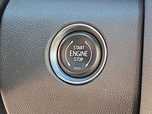 Used 2025 GMC Acadia Elevation w/ Elevation Premium Package image 17