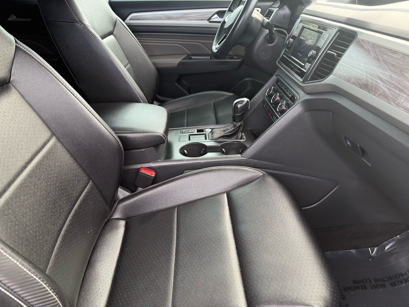 Used 2022 Volkswagen Atlas Cross Sport SE FWD image 31