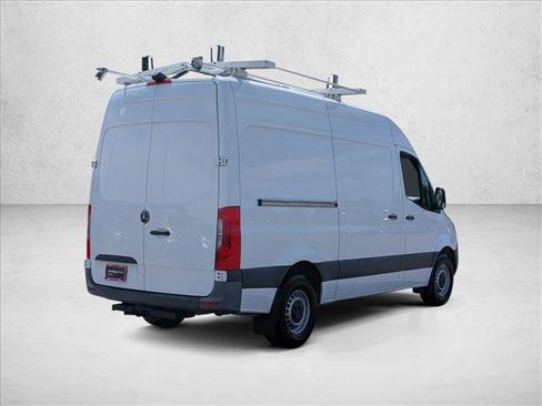Used 2022 Mercedes-Benz Sprinter 2500 image 7