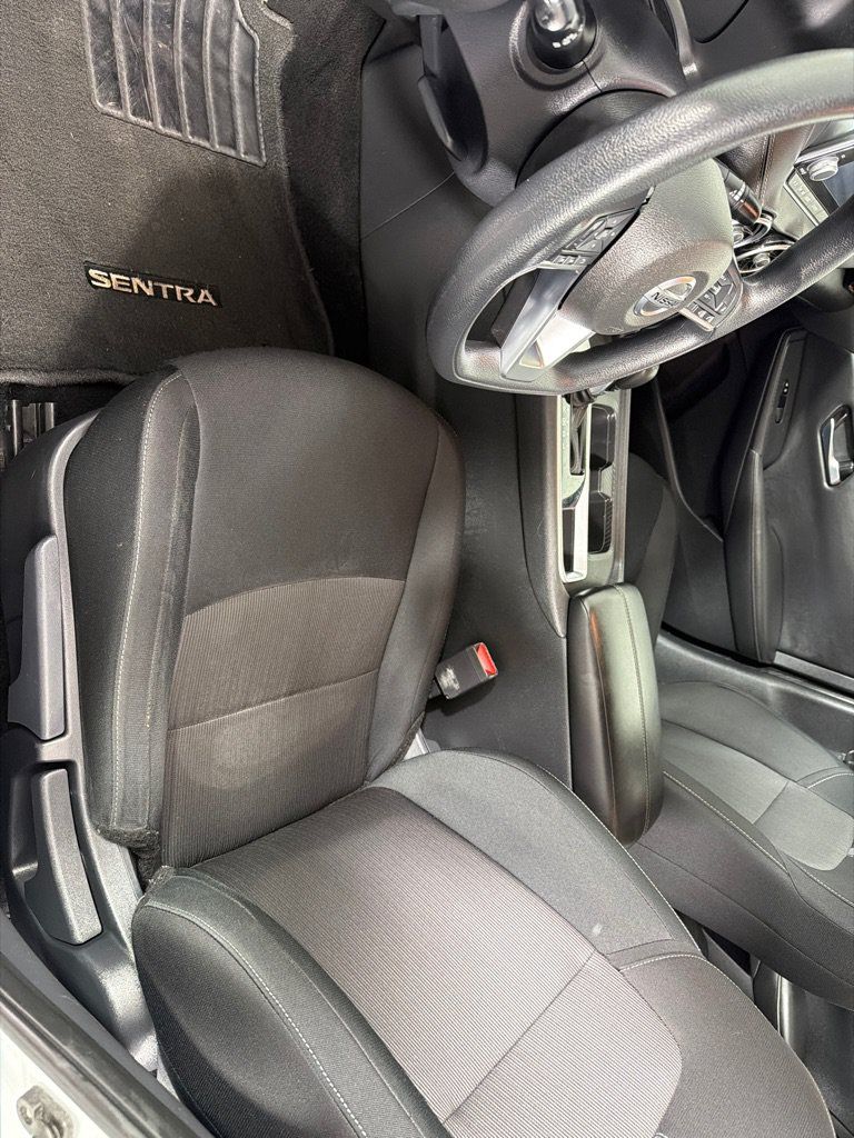 Used 2023 Nissan Sentra SV FWD image 11