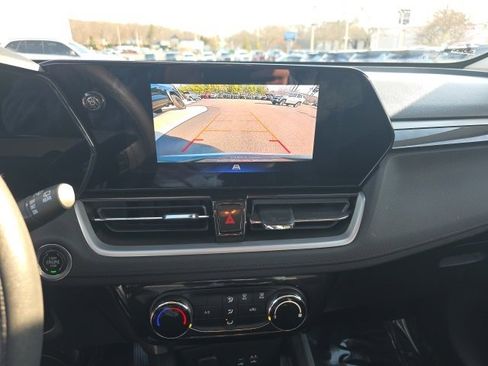 Used 2025 Chevrolet TrailBlazer LT image 19