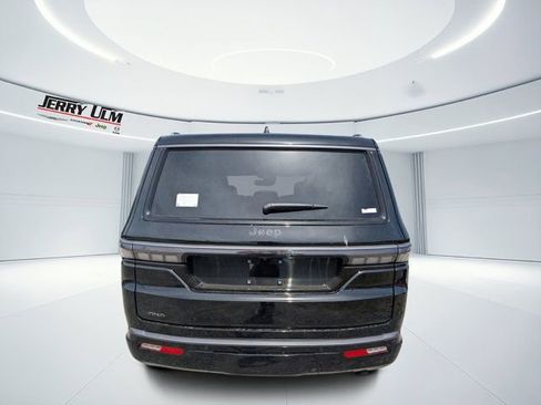 New 2026 Jeep Grand Wagoneer Limited w/ Premium Group II AWD/4WD image 4