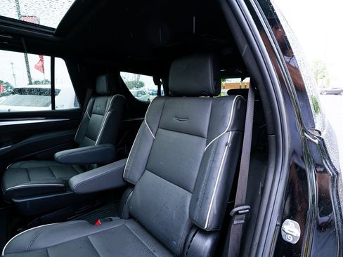 Used 2025 Cadillac Escalade Sport w/ LPO, ONYX Package AWD/4WD image 43