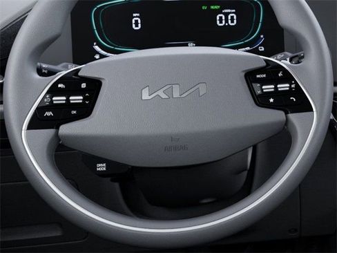 Certified 2025 Kia Niro LX image 22