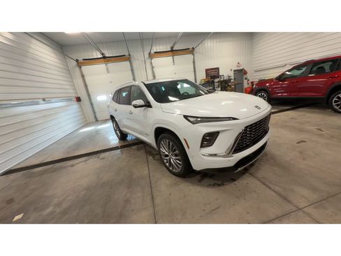 New 2026 Buick Enclave Avenir w/ Super Cruise Package image 2