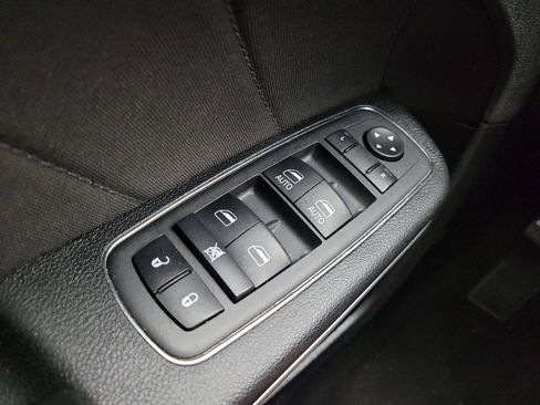 Used 2022 Dodge Charger SXT RWD image 27