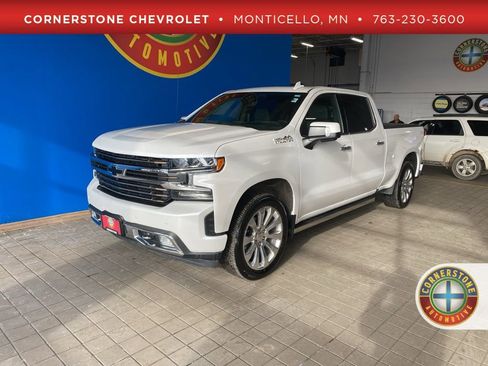 Used 2022 Chevrolet Silverado 1500 High Country w/ Technology Package image 1