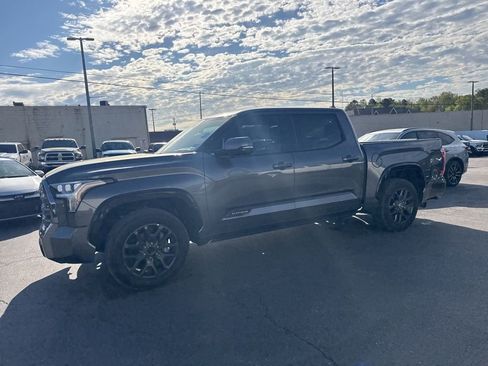 Used 2022 Toyota Tundra Platinum w/ Advanced Package image 9