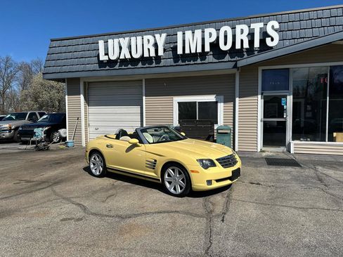 Used 2005 Chrysler Crossfire Limited RWD image 1