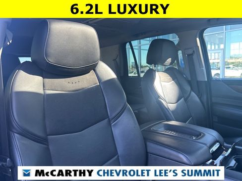 Used 2019 Cadillac Escalade Luxury image 43