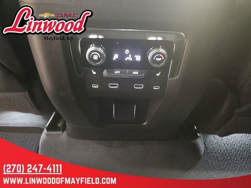 New 2026 GMC Yukon XL Denali w/ Denali Reserve Package image 18