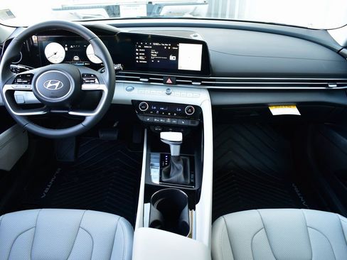 New 2026 Hyundai Elantra Limited FWD image 28