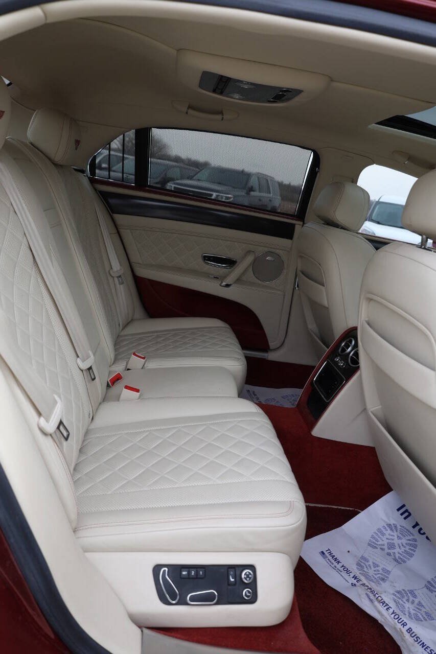 Used 2018 Bentley Flying Spur S W12 AWD/4WD image 16