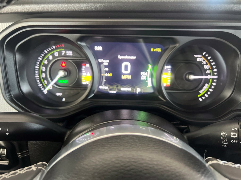 Used 2025 Jeep Wrangler Unlimited Sahara AWD/4WD image 40