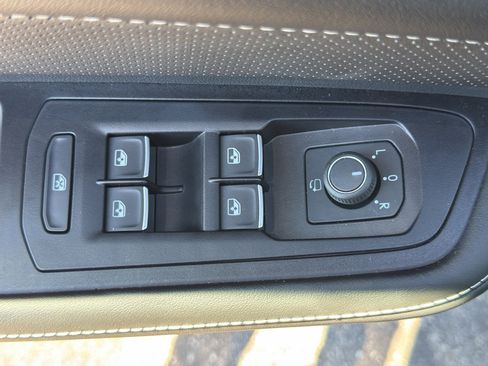 Used 2024 Volkswagen Atlas SEL Premium R-Line AWD/4WD image 12