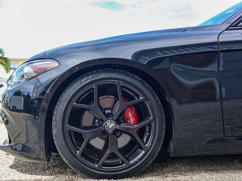 Used 2020 Alfa Romeo Giulia w/ Quick Order Package 22K Sport image 4