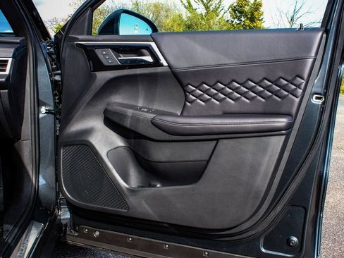 New 2025 Mitsubishi Outlander SEL Black Edition AWD/4WD image 14
