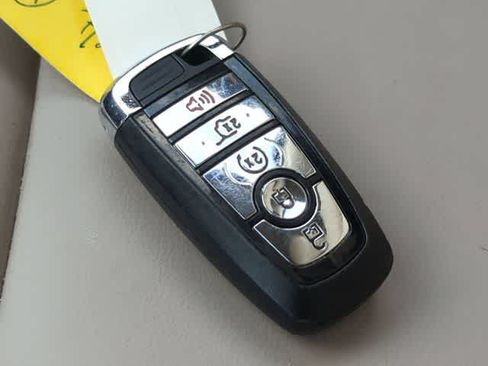 Used 2023 Lincoln Corsair FWD image 31