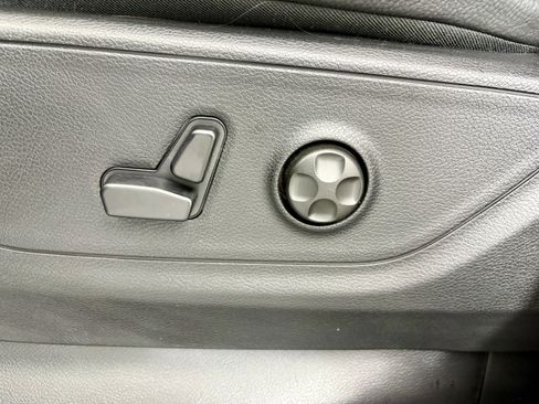 Used 2025 RAM 1500 RHO w/ Bed Utility Group image 12