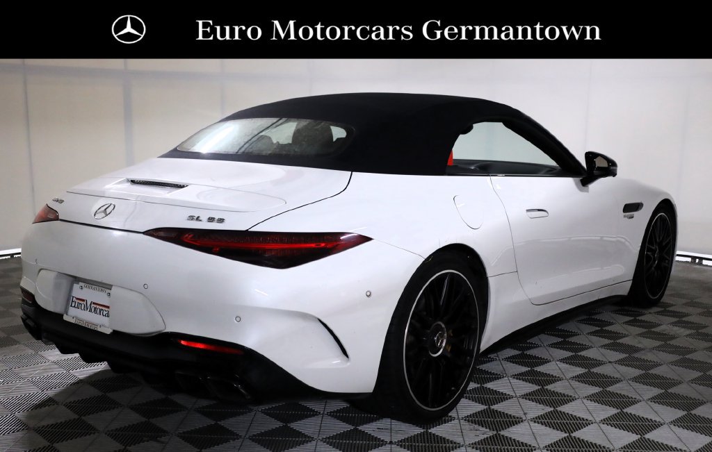 Certified 2022 Mercedes-Benz SL 55 AMG 4MATIC w/ Driver Assistance Package image 6