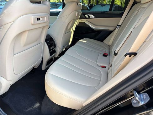 Used 2019 BMW X5 xDrive40i w/ Convenience Package image 11