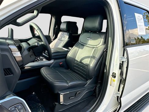 Used 2025 Ford F150 Platinum image 22