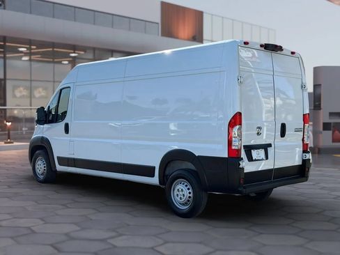 Used 2025 RAM ProMaster 2500 w/ Convenience Group FWD image 4