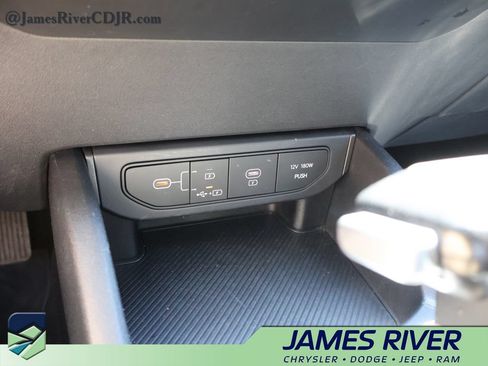 Used 2025 Kia K4 FWD image 36