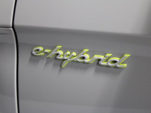 Used 2023 Porsche Panamera 4S image 44