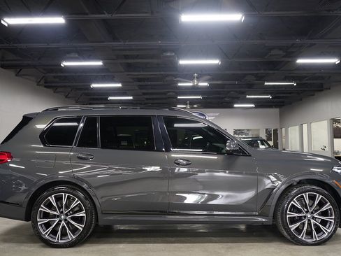 Used 2021 BMW X7 M50i AWD/4WD image 6