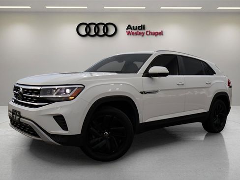 Used 2023 Volkswagen Atlas Cross Sport SE w/ Black Wheel Package image 1