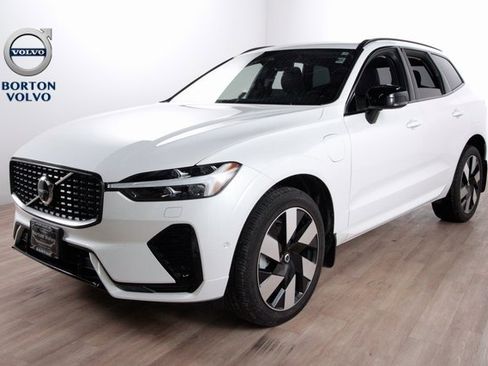 Used 2024 Volvo XC60 T8 Plus w/ Climate Package image 1