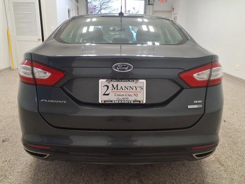 Used 2016 Ford Fusion SE w/ Equipment Group 202A image 5