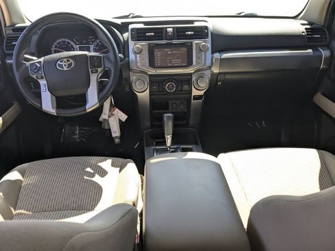Used 2015 Toyota 4Runner SR5 image 2