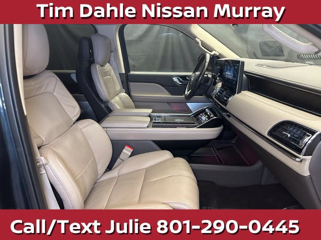 Used 2022 Lincoln Navigator Reserve AWD/4WD image 15