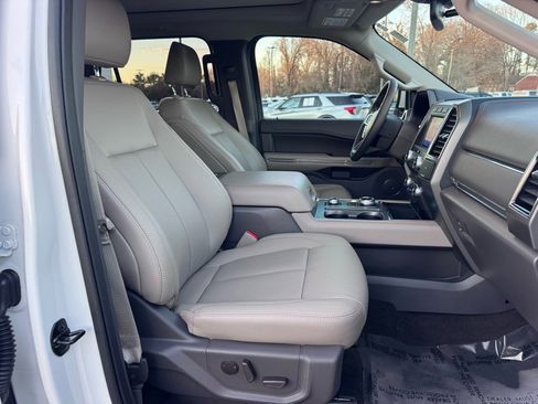 Used 2021 Ford Expedition XLT image 19