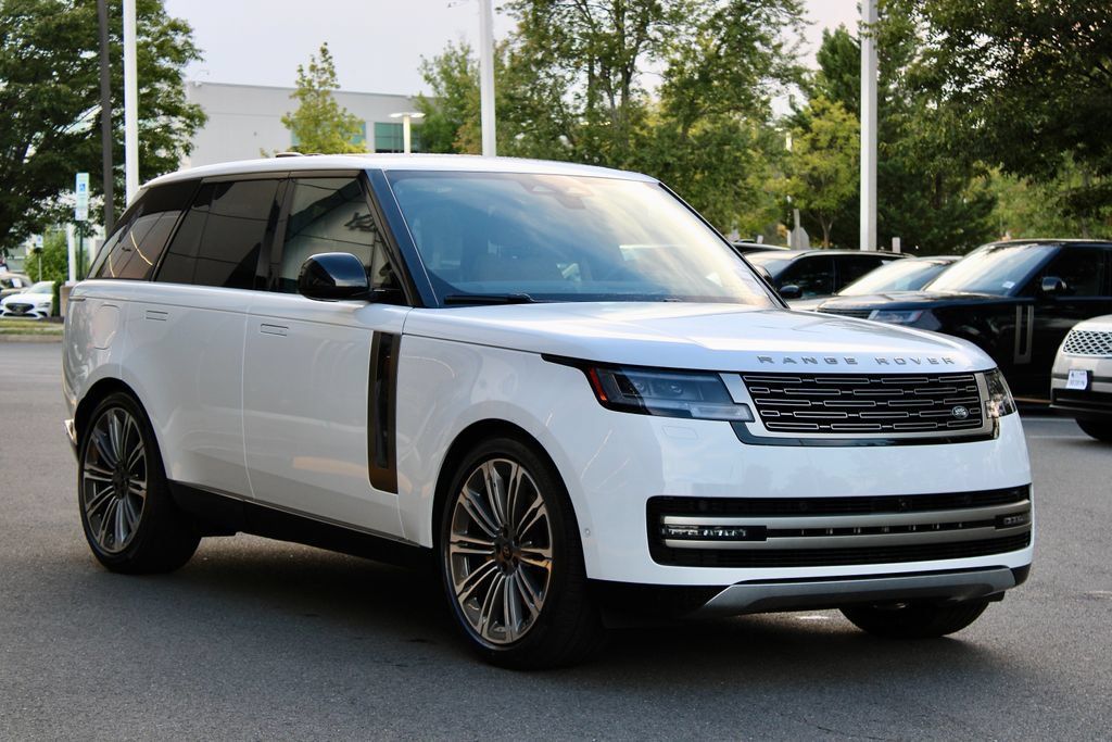 New 2027 Land Rover Range Rover SE AWD/4WD image 2