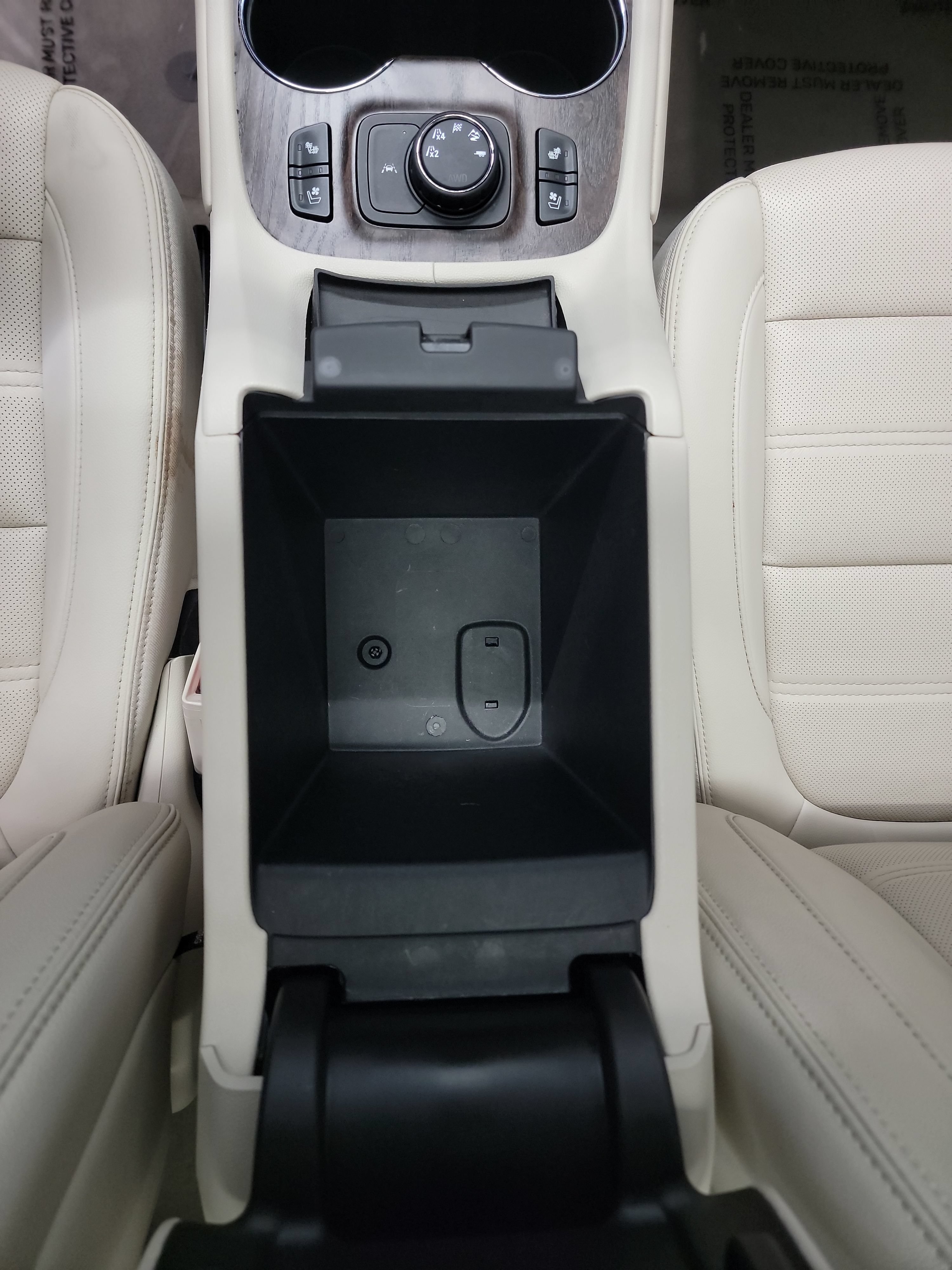 Used 2022 GMC Acadia Denali w/ Denali Ultimate Package AWD/4WD image 29