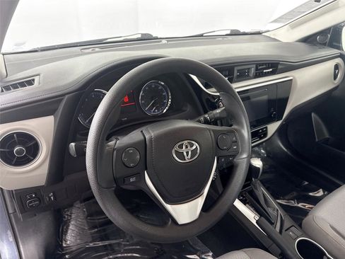 Used 2019 Toyota Corolla L image 4
