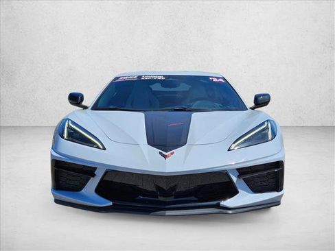 Used 2024 Chevrolet Corvette Stingray Coupe RWD image 2
