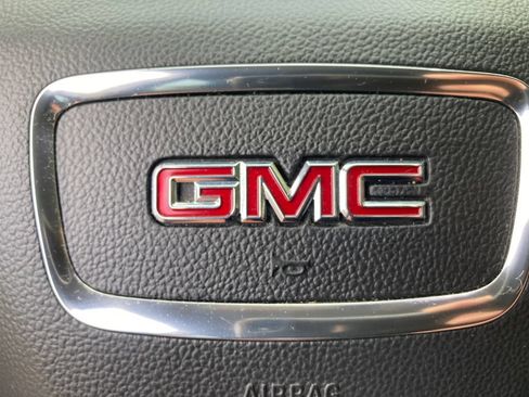 Used 2022 GMC Terrain SLE w/ Driver Convenience Package AWD/4WD image 29
