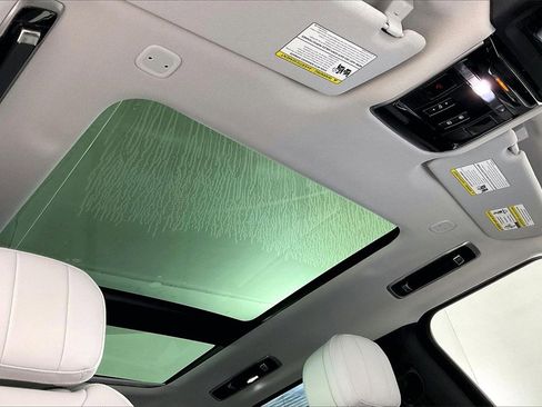 Used 2023 Land Rover Range Rover Sport SE image 29