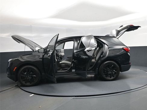 Used 2024 Chevrolet Equinox LS w/ Midnight Edition image 31