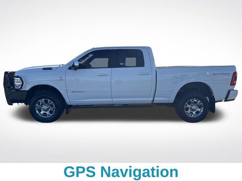 Used 2022 RAM 2500 Laramie AWD/4WD image 2