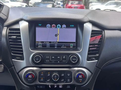 Used 2018 Chevrolet Suburban LT RWD image 12