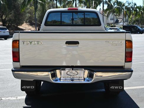 Used 1998 Toyota Tacoma 4x4 Xtracab V6 w/ Convenience Pkg image 8